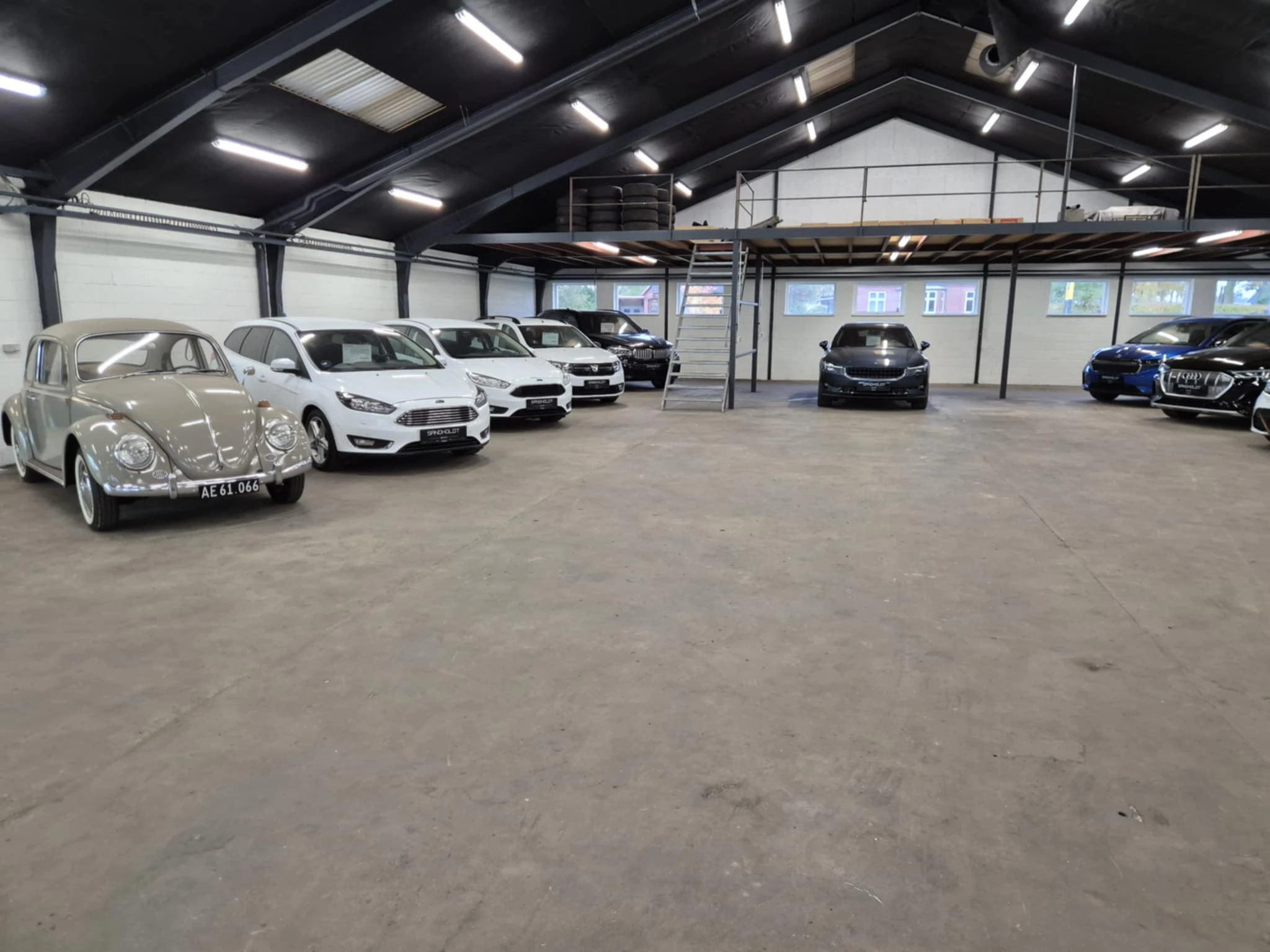 Sandholdtbiler biler til salg udstilling 3