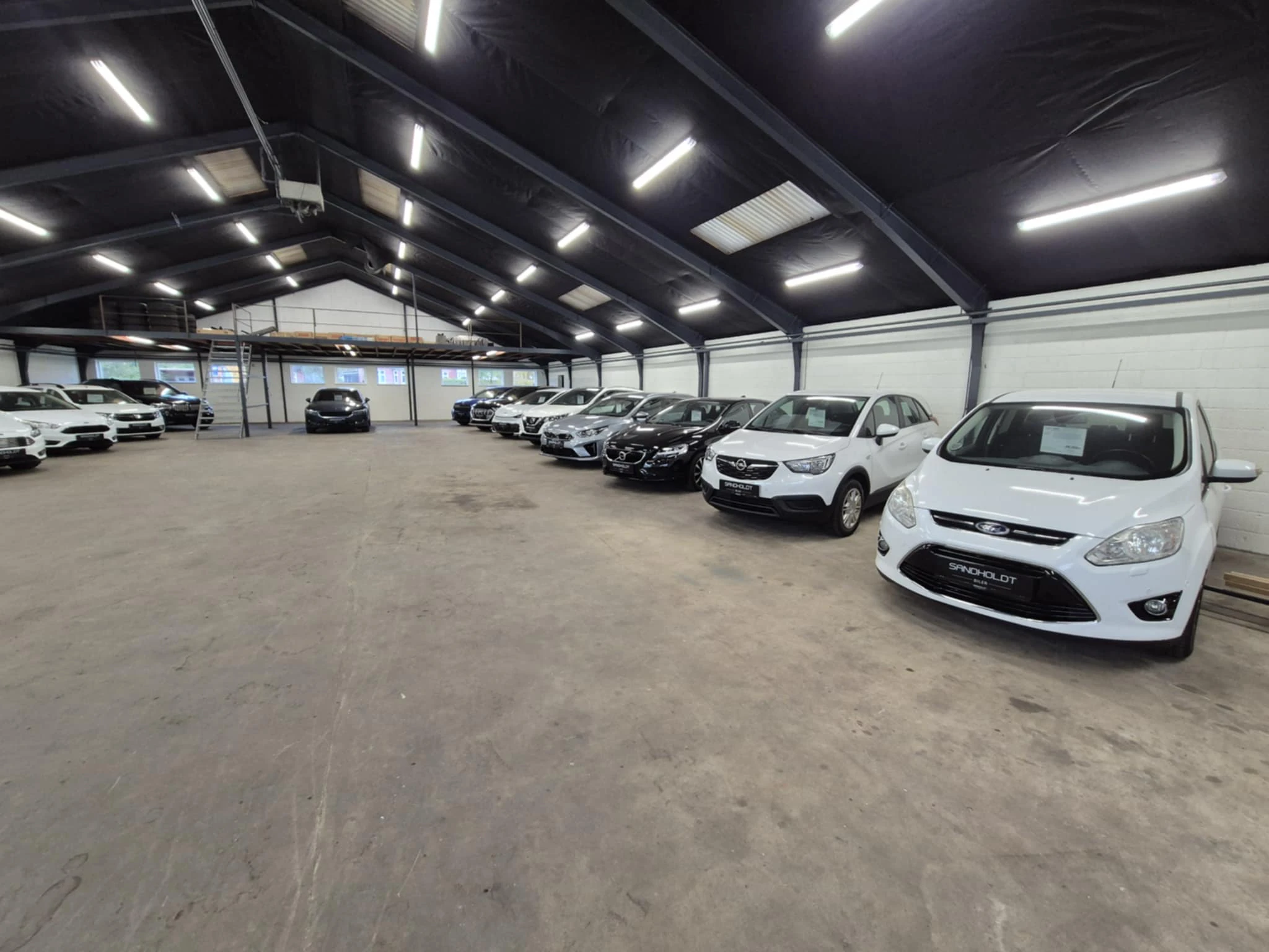 Sandholdtbiler biler til salg udstilling 4